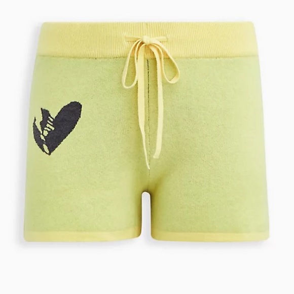 NEW torrid lovesick sweater short w/ heart - Picture 4 of 9